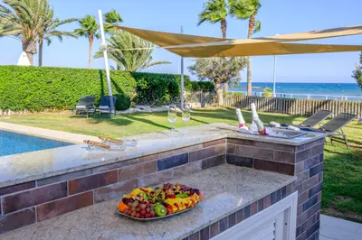 Outdoor areas - image 6